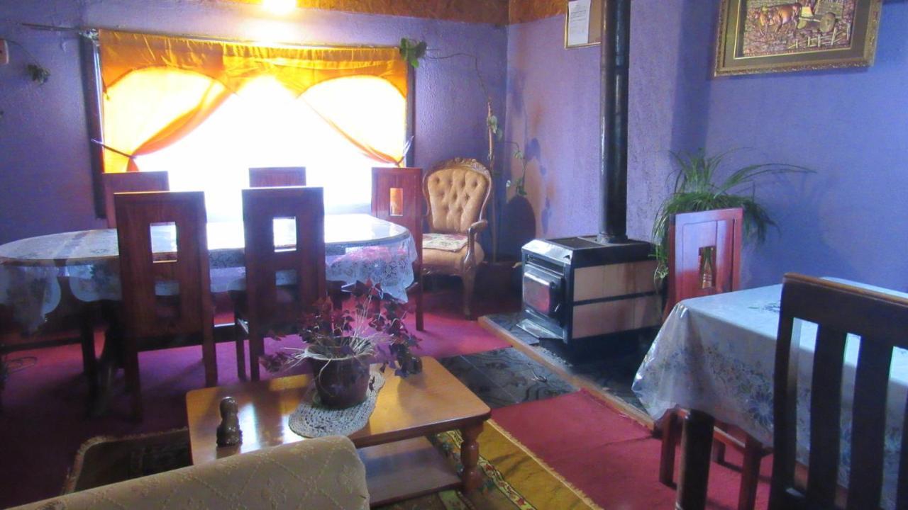 Hostal Y Cabanas Peumayen Puerto Guadal Bagian luar foto