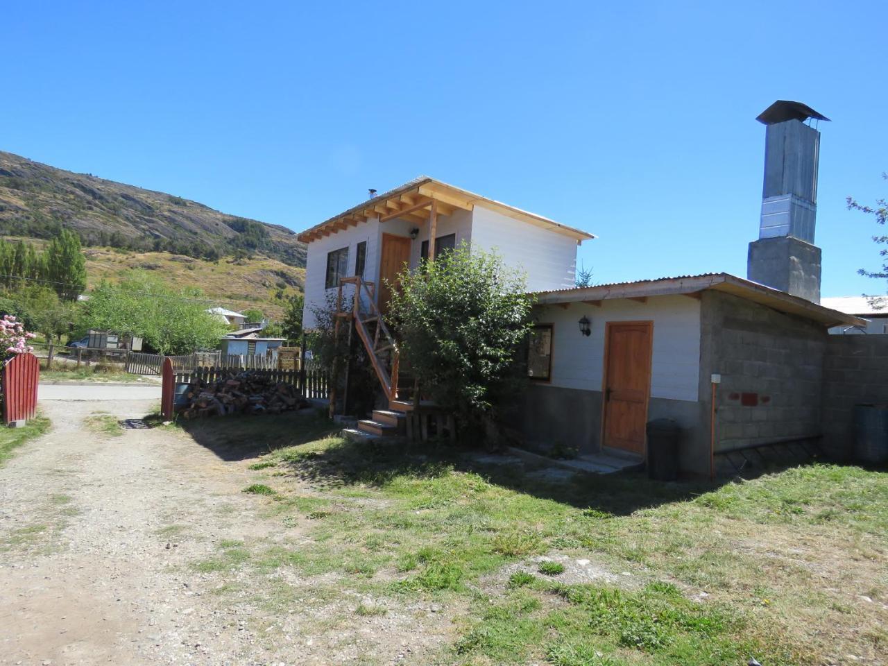 Hostal Y Cabanas Peumayen Puerto Guadal Bagian luar foto