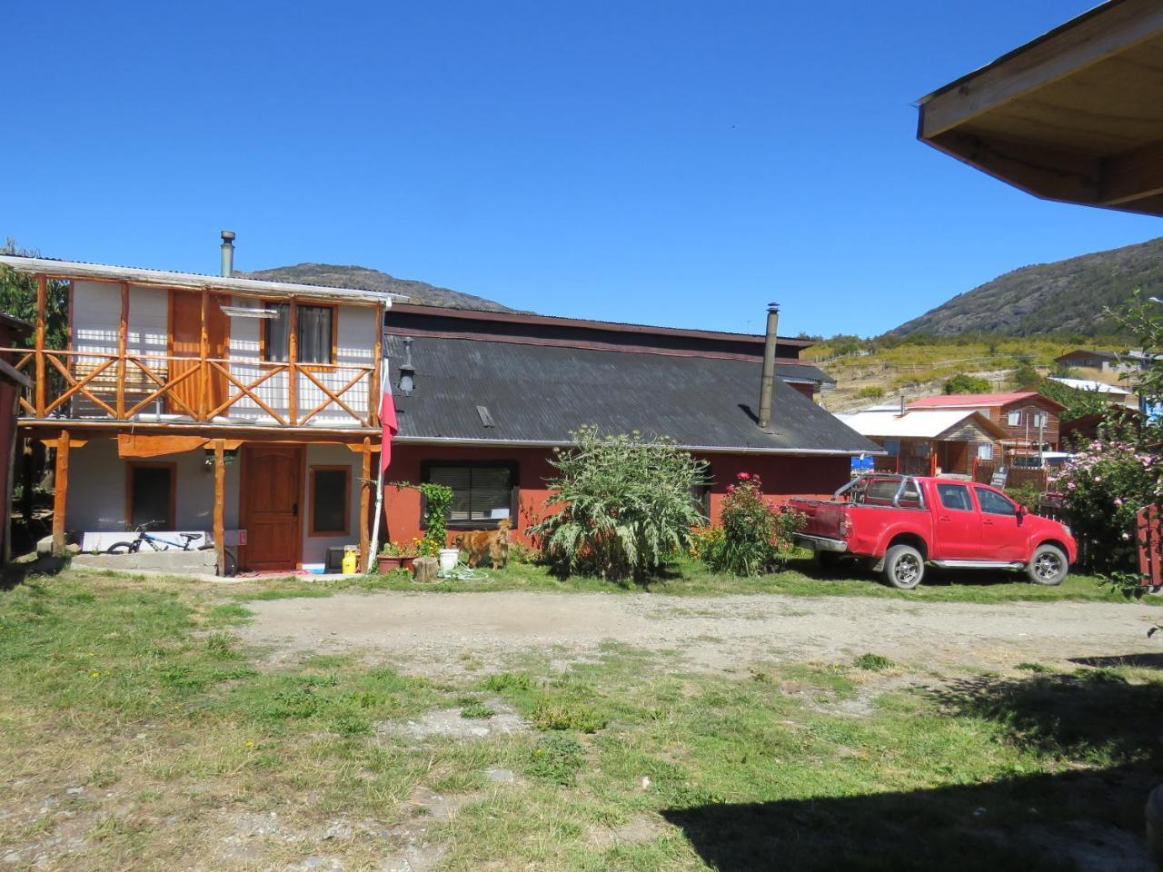 Hostal Y Cabanas Peumayen Puerto Guadal Bagian luar foto